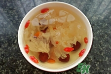 喝銀耳紅棗湯會上火嗎？上火能喝銀耳紅棗湯嗎？
