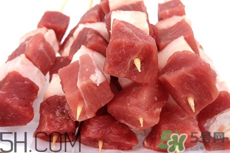 吃完羊肉能吃柿子嗎？羊肉和柿子能一起吃嗎？