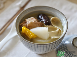 雞肉可以和白蘿卜一起燉湯嗎？雞肉和白蘿卜能一起吃嗎？