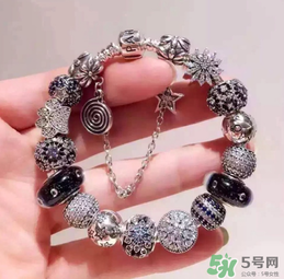 潘多拉的手鐲怎么打開？潘多拉的手鐲怎么帶？