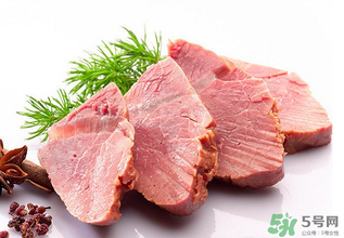 吃完牛肉可以喝牛奶嗎？牛肉和牛奶可以一起吃嗎？