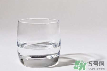 喝白酒能解牙痛嗎？牙痛能喝白酒嗎？