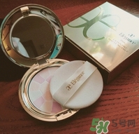 elegance極致歡顏蜜粉怎么樣？elegance蜜粉餅好用嗎？