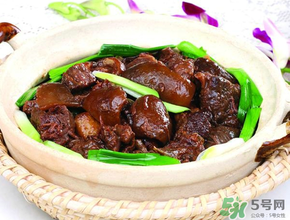 狗肉和什么一起吃最好？狗肉和什么一起燉好吃？