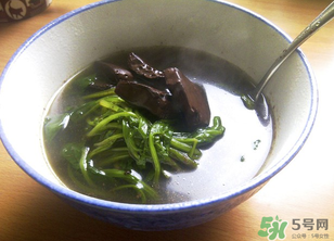 豬血和菠菜能一起吃嗎？豬血菠菜湯怎么做好吃？
