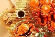 喝白酒能吃螃蟹嗎？吃螃蟹喝什么酒好？