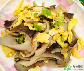平菇能和雞蛋一起吃嗎？平菇和雞蛋能一起吃嗎？