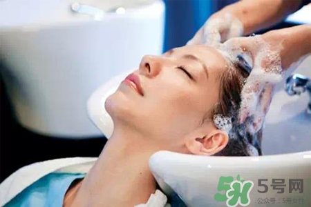 產(chǎn)后可以洗頭嗎？產(chǎn)后多久可以洗頭發(fā)？