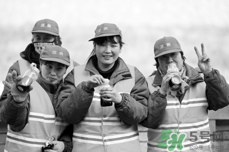 姜絲可樂要放水煮嗎？姜絲可樂需要加水嗎？
