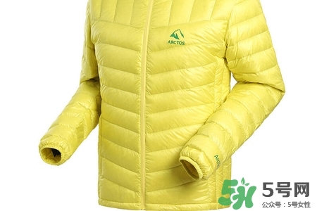 羽絨服白鴨絨好還是灰鴨絨好？羽絨服白鴨絨和灰鴨絨的區(qū)別