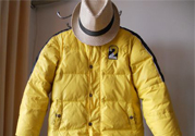新羽絨服有味道怎么辦？新買(mǎi)的羽絨服怎么洗除味？