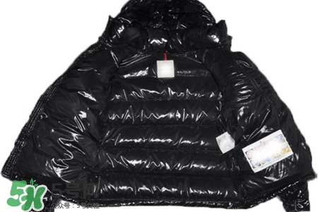 冬天穿皮衣和羽絨服哪個(gè)更保暖？冬天穿皮衣好還是羽絨服好？
