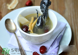 經(jīng)期可以喝烏雞湯嗎？經(jīng)期喝烏雞湯有什么好處？
