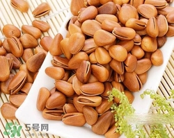 松子和核桃哪個營養(yǎng)價值更高？松子和核桃哪個更容易發(fā)胖？