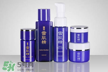 雪肌精和倩碧哪個(gè)好？雪肌精化妝水可以搭配倩碧黃油嗎？
