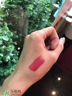 cl黑管口紅和金管有什么區(qū)別？cl黑管和cl金管哪個好？
