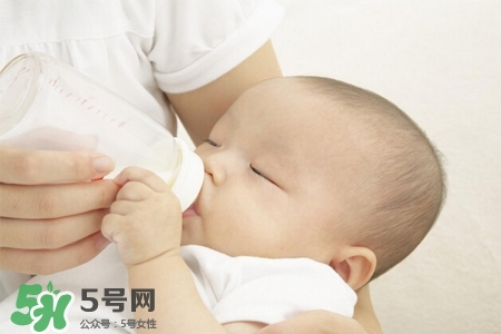 產后胸部下垂什么原因？產后胸部下垂怎么辦？