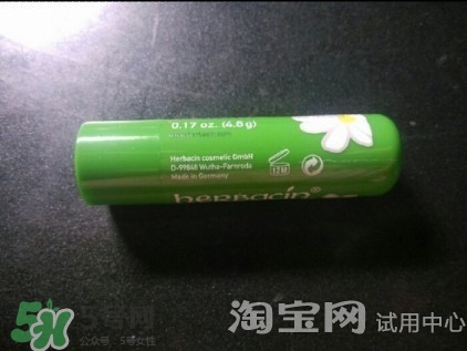 小甘菊唇膏小孩能用嗎？herbacin賀本清小甘菊唇膏小孩可以用嗎？