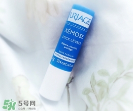 依泉和dhc唇膏哪個(gè)好？依泉唇膏和dhc唇膏哪個(gè)好？