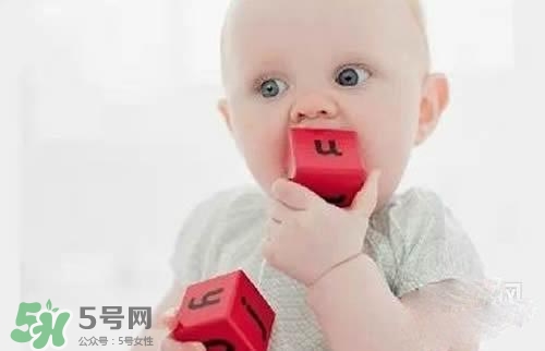 寶寶喜歡撞頭是怎么回事？寶寶喜歡撞頭怎么辦？