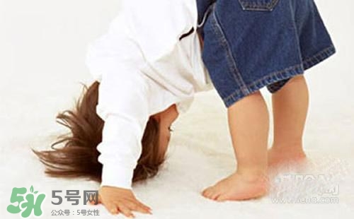 寶寶喜歡撞頭是怎么回事？寶寶喜歡撞頭怎么辦？