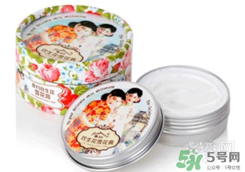 雪花膏適合油性皮膚嗎？油性皮膚可以用雪花膏嗎？