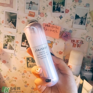 資生堂新透白精華和小燈泡哪個(gè)好？資生堂新透白精華和小燈泡對(duì)比