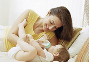 母乳和奶粉混合喂養(yǎng)好嗎？母乳和奶粉可以混在一起吃嗎？