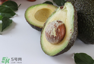 切開的牛油果怎么保存？牛油果切開后能放多長(zhǎng)時(shí)間？