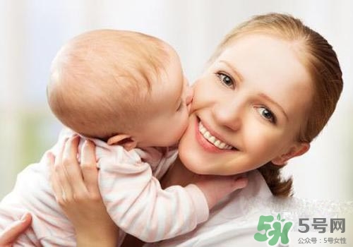 沒(méi)喝完的奶粉可以溫著再喝嗎？沒(méi)喝完的奶粉怎么處理？