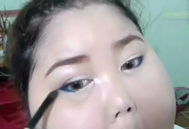 臉胖怎么化妝好看？臉大怎么化妝好看