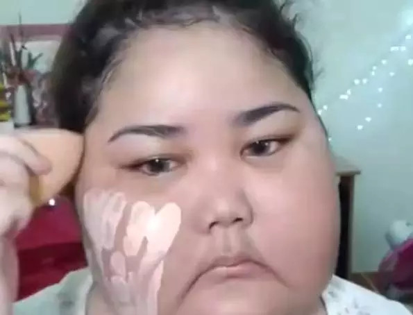 臉胖怎么化妝好看？臉大怎么化妝好看