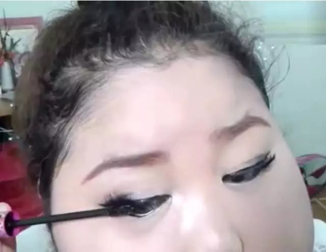 臉胖怎么化妝好看？臉大怎么化妝好看