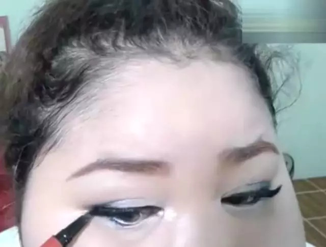 臉胖怎么化妝好看？臉大怎么化妝好看