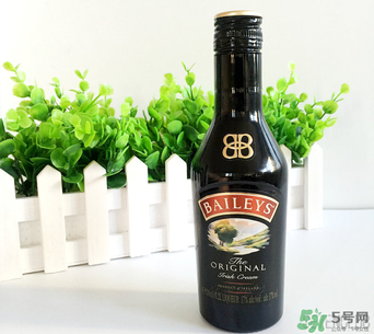 女生適合喝什么酒？什么酒適合女生喝？