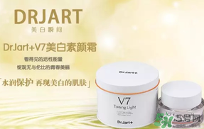 長(zhǎng)痘痘可以用素顏霜嗎？素顏霜適合痘痘肌嗎？