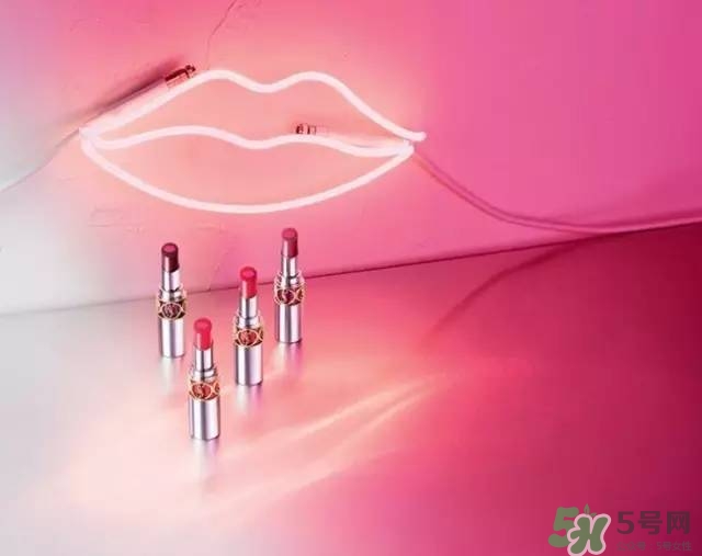ysl2017銀色圓管口紅多少錢？ysl2017夾心銀色圓管口紅價格