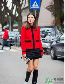 女生過(guò)年穿什么衣服？女生過(guò)年穿衣搭配