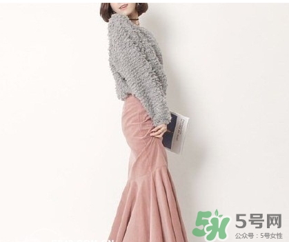 年會女生穿什么？女生年會穿衣搭配