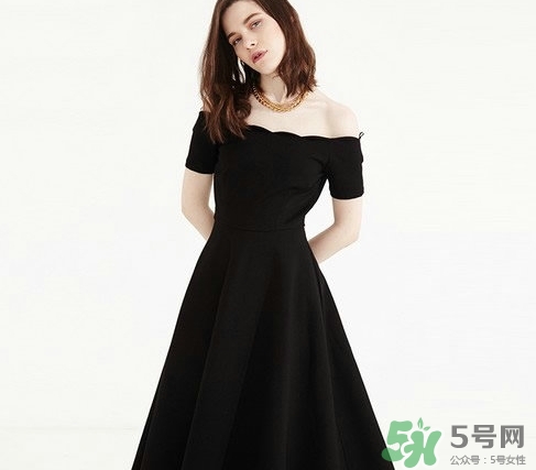 年會女生穿什么？女生年會穿衣搭配
