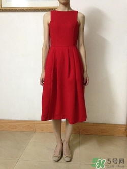 年會(huì)要穿禮服嗎？年會(huì)禮服搭配