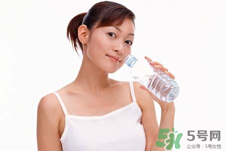 霧霾天為什么要多喝水？霧霾天要喝多少水才健康？