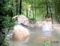 來月經(jīng)可以泡溫泉嗎？泡溫泉來月經(jīng)了怎么辦？