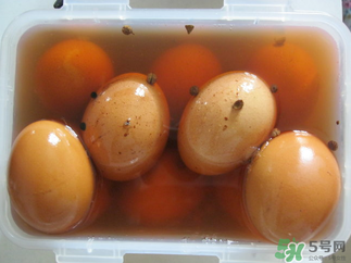 腌雞蛋臭了還能吃嗎？腌雞蛋臭了怎么辦？