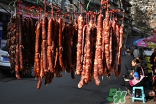 灌香腸配什么作料好吃？灌香腸需要放什么調(diào)料？