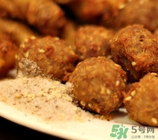 肉丸子可以用面粉嗎？肉丸子用什么粉？