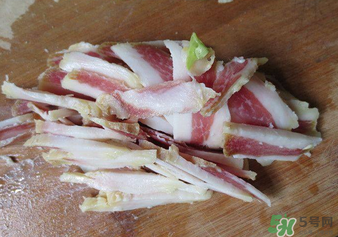 咸肉腌制幾天后可以曬？咸肉腌幾天可以吹風？