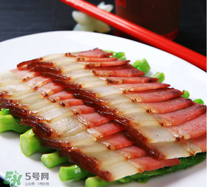 腌肉長毛了還能吃嗎？腌肉長綠毛了還能吃嗎？