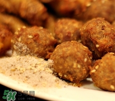 肉丸子發(fā)霉可以吃嗎？肉丸子長(zhǎng)霉有霉點(diǎn)怎么辦？