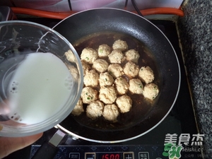 肉丸子可以用面粉嗎？肉丸子用什么粉？